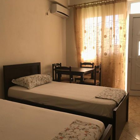 Guesthouse Flamur Ksamil Exterior photo