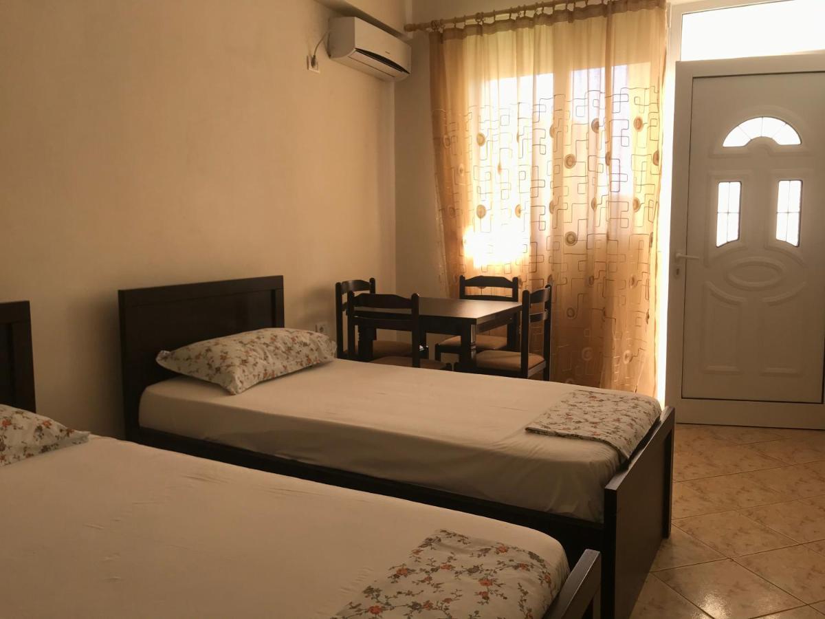 Guesthouse Flamur Ksamil Exterior photo